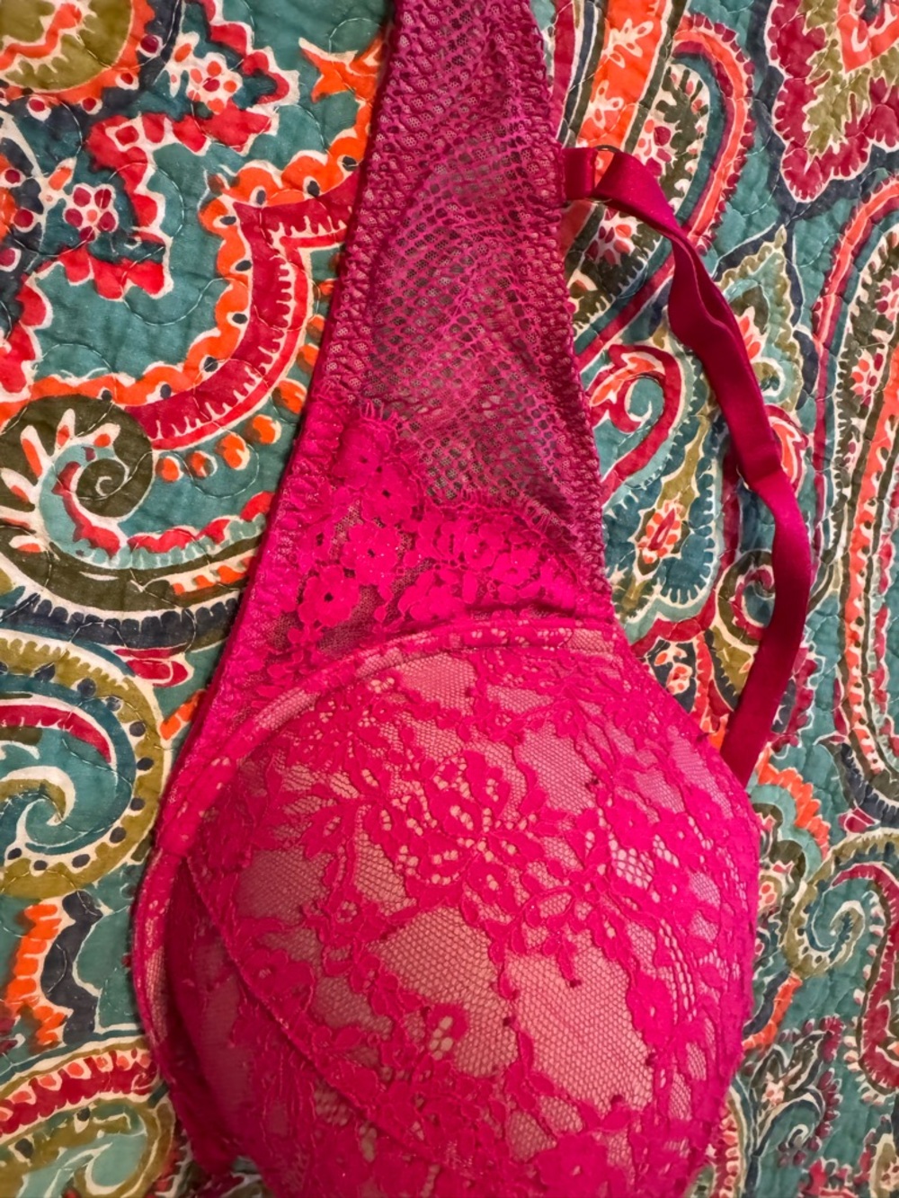Victoria's Secret Fuchsia Lace Push-Up Bra - Picture 2 of 6